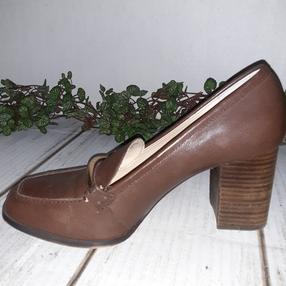 Enzo Angiolini "Mardie" Brown Leather Pump - Picture 5 of 16